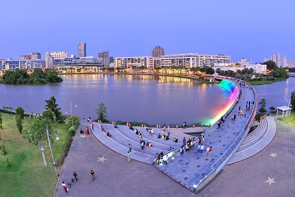 overview-crescent-lake-park.jpg